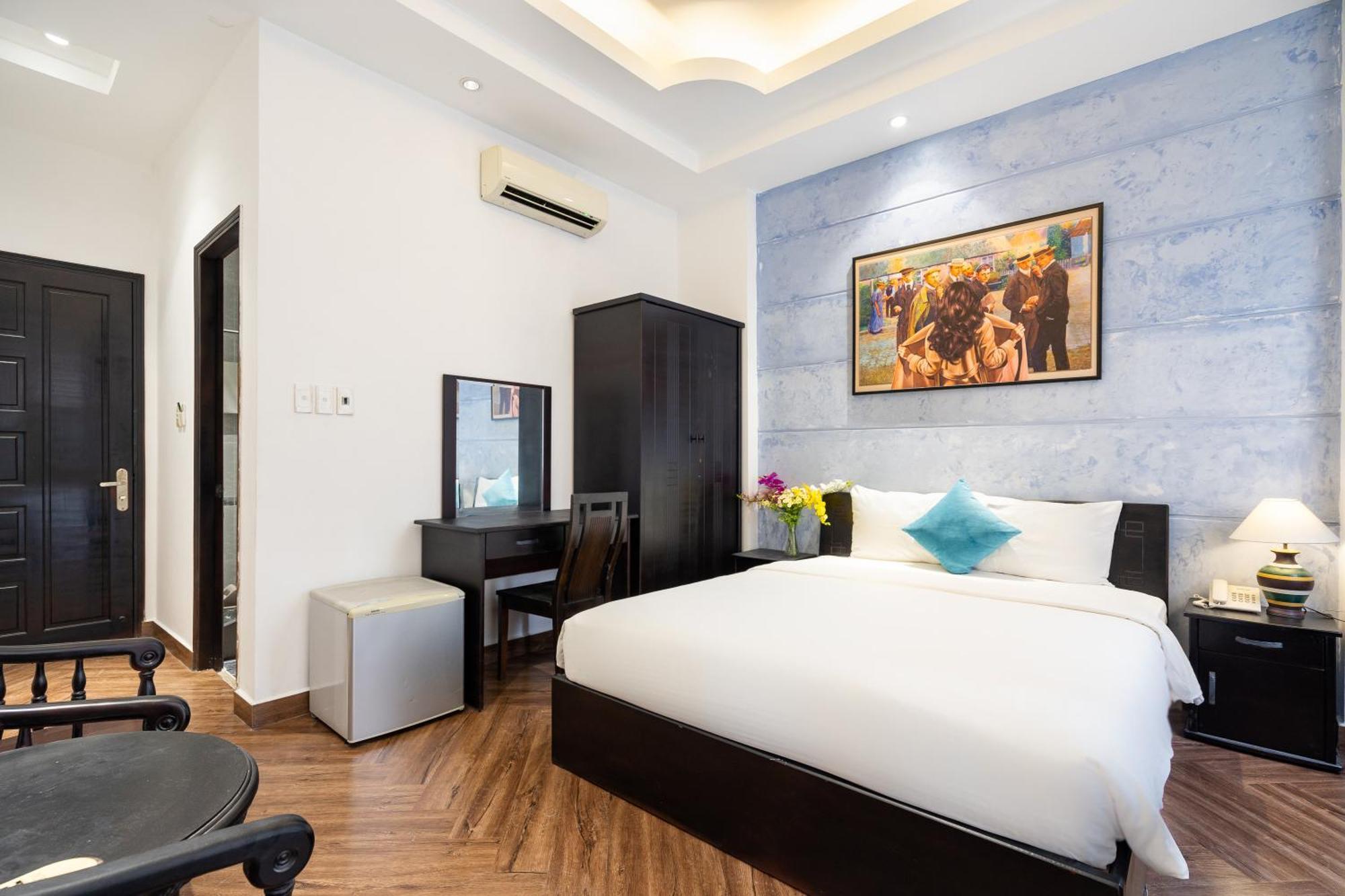 Ya Sai Gon Bui Vien Walking Street Hotel