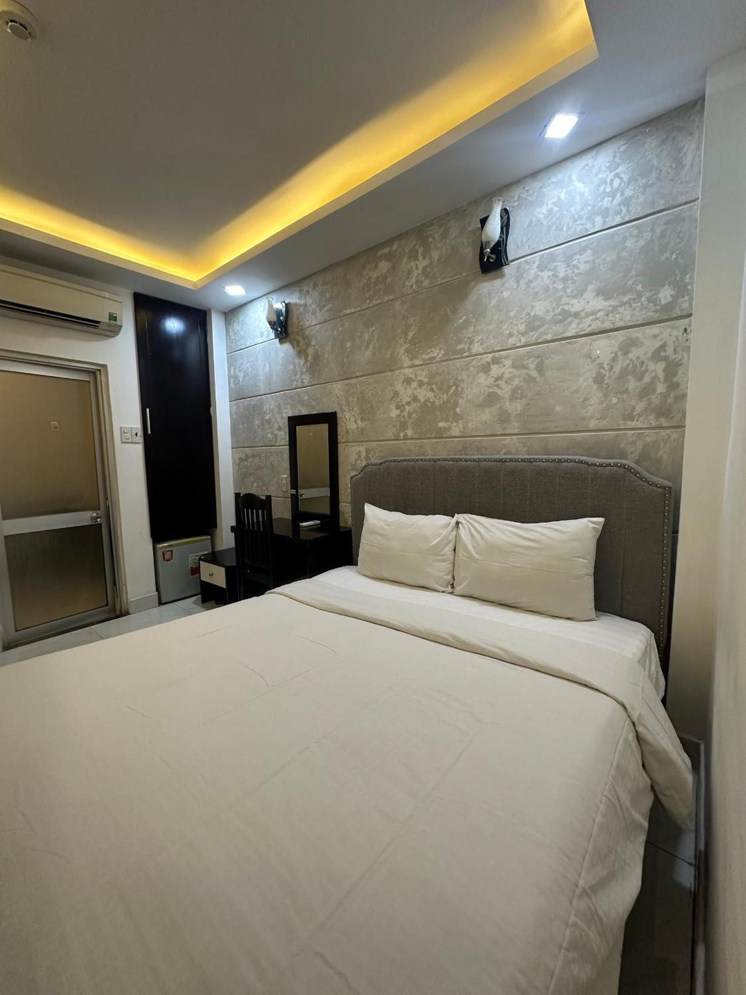 Hotel Ya Sai Gon Bui Vien Walking Street 3*